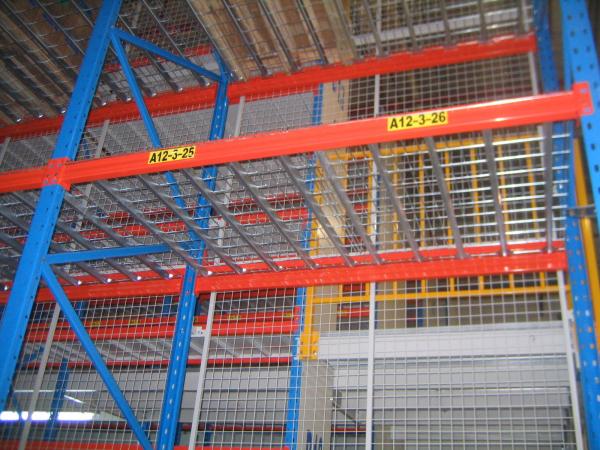 Economical Heavy Duty Warehouse Racks , 400 - 2000 mm Depth